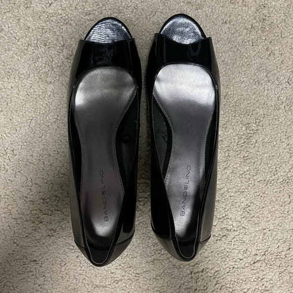 Bandolino Raina’s Women’s Peep Toe Platform Pump - Picture 3 of 5